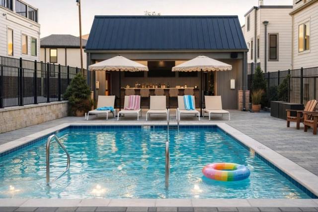 Resort Amenities and Heated Pool Near Broadway