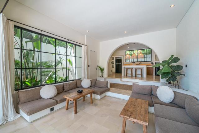 Villa Ania - 2BR Private Pool Tropical Pererenan