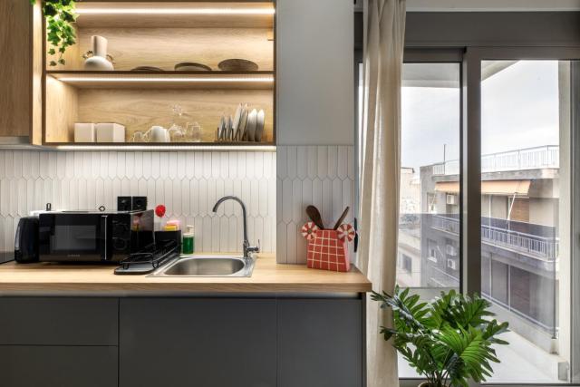 Oraya Chic Studio with Balcony in Athens