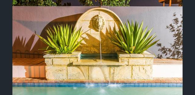 The Studio on Barberry with a Pool