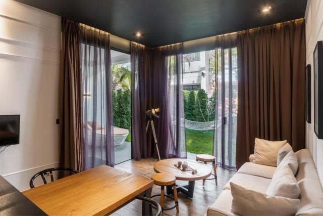 White Boutique Hotel and Restaurant