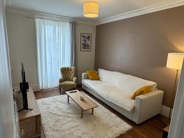 Bel appartement entièrement rénové