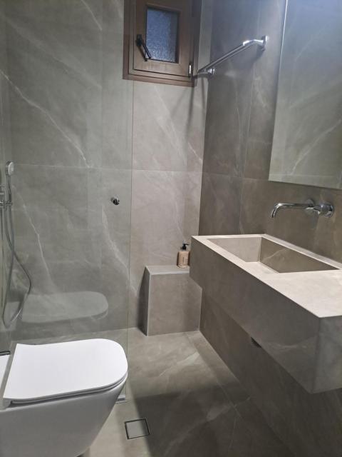 4 Seasons Luxury Apartments