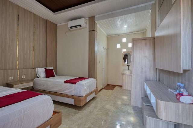 Aqzam Guest House
