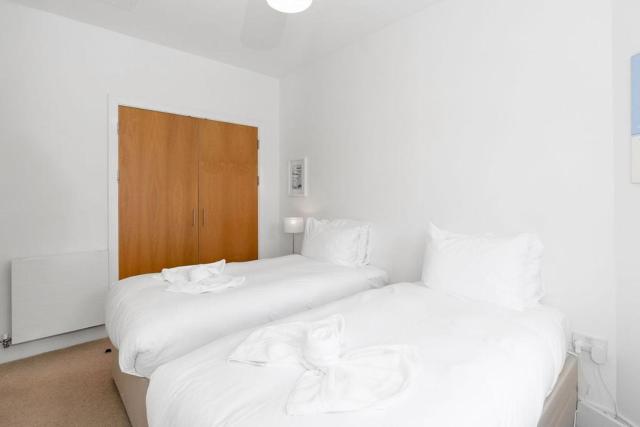 GuestReady - Modern Comfort in Central Edinburgh