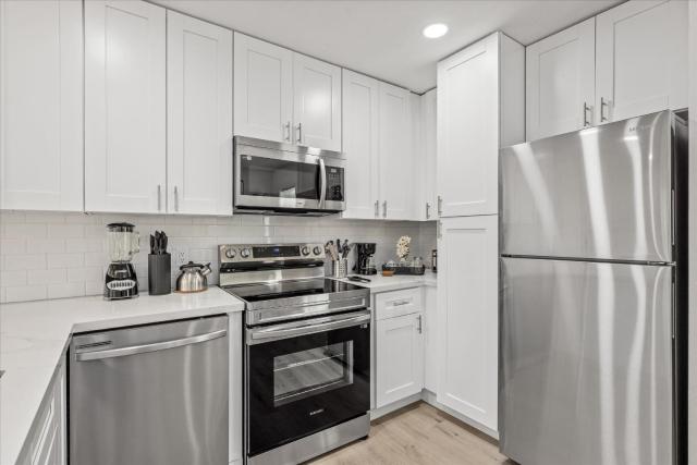 Near Montrose & Midtown Flat WiFi, Parking M5