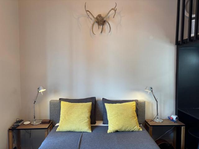 Iso Roobertinkatu B - Picturesque Area in Helsinki Center Apartment