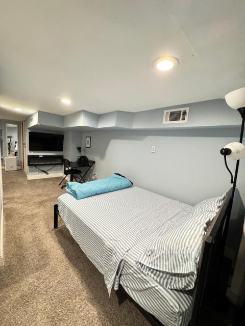 Downtown Suite - Close to Topgolf, Horseshoe Casino, UM Baltimore