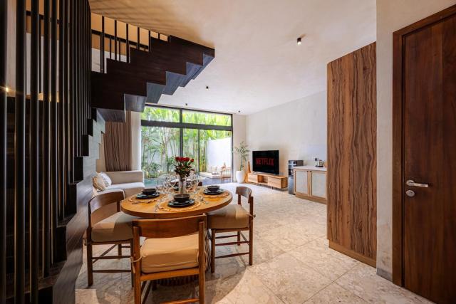2BR Private Pool Villa, Central Canggu Berawa by Santi Management