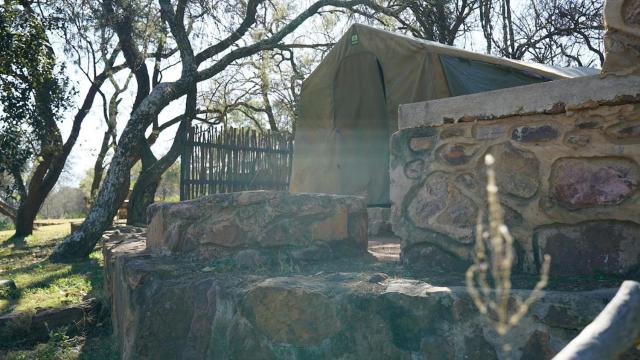 Mustang Glamping Tent Lake View