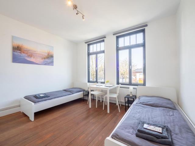 Große Monteurwohnung in Villa – 4 Zimmer, WLAN, TV, Küche – Ahrensburg Nähe Hamburg - OD06b