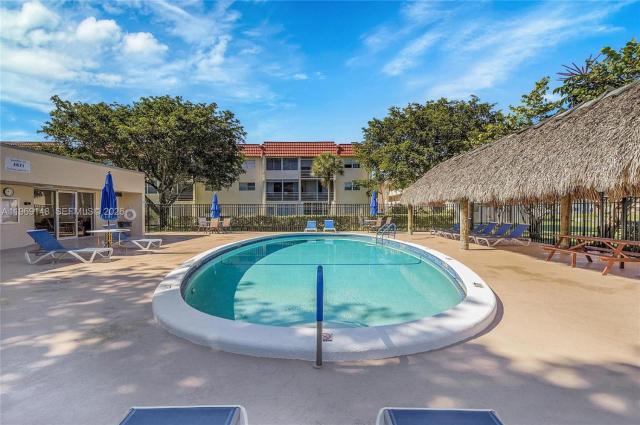 1 Bedroom in Sunrise , monthly