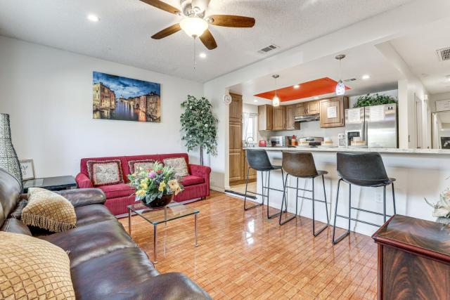 SoCal Launchpad: 3BR Home in Hawthorne