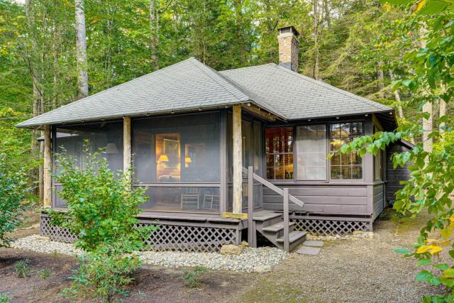 Rustic Cabin w/ Squam Lake Access & Fireplace!