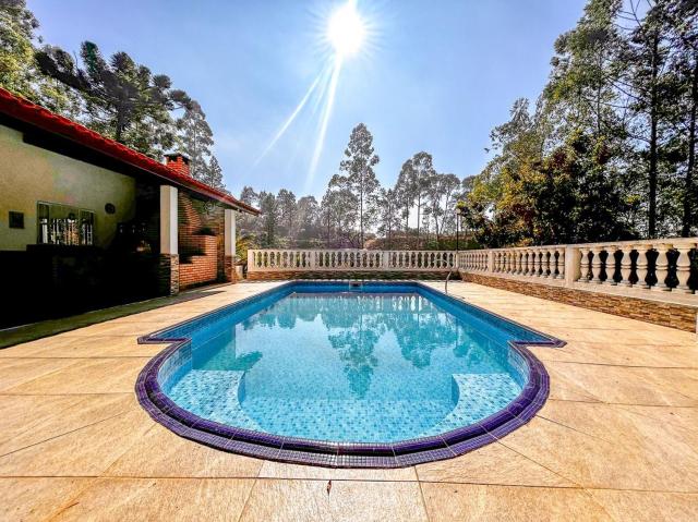 Casa de Campo com Balanço na Árvore