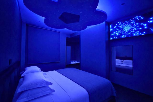 V Hotel