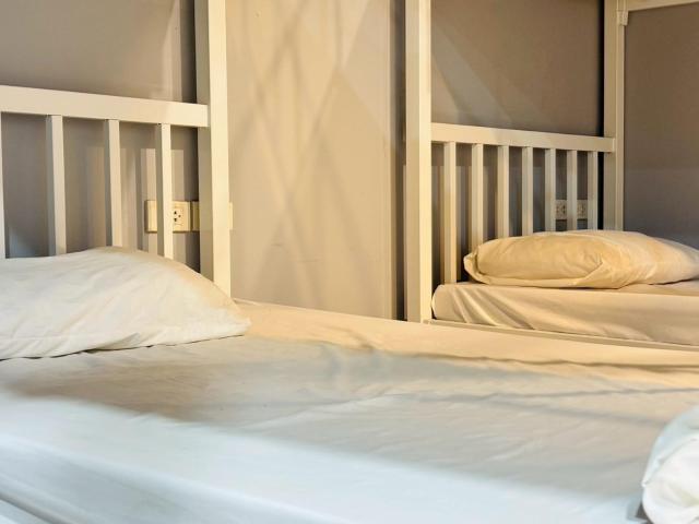 Sukhum Khaosan Au Bon Hostel