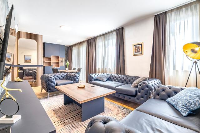 Arena Lux Apartments