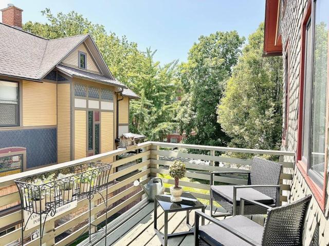 OakPk/PublicTran/2bd/sleep6/WiFi/Chgo/Lndry/Garage