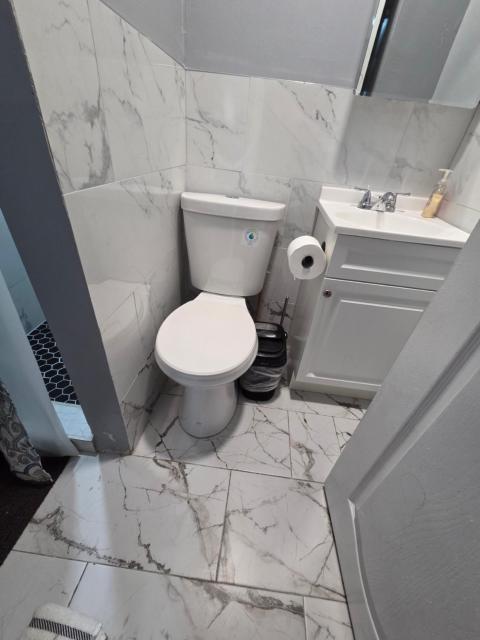 Queen Private room with private bathroom