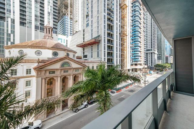Downtown Retreat 406 with Rooftop Pool hosted by Marba Group