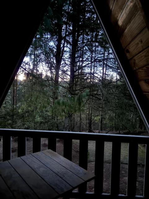 Glamping Amanita - Chalé com ofurô e cachoeira, pet friendly, Starlink