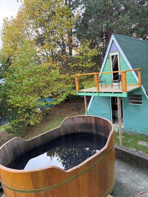 Glamping Amanita - Chalé com ofurô e cachoeira, pet friendly, Starlink