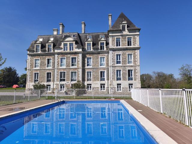 ChâtEscos - Estudio en Château