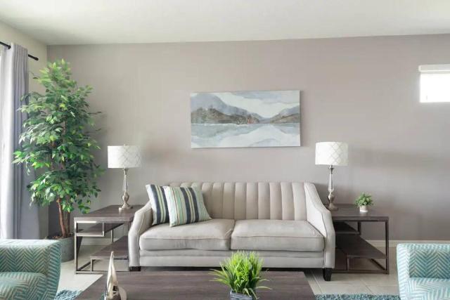 3 Bedrooms 2 Bathrooms Storey Lake 4751-308 CT