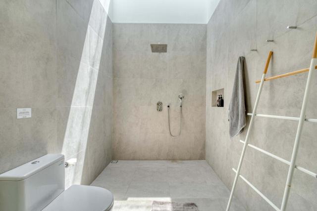 Yuka V3 Modern Tropical 2BR With Pool in Seminyak