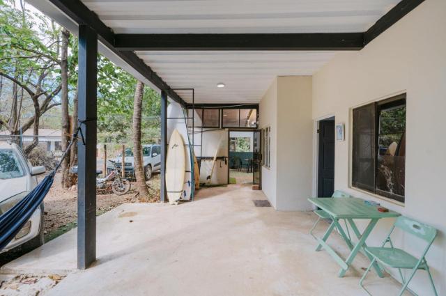 Avellanas Surf Hostel