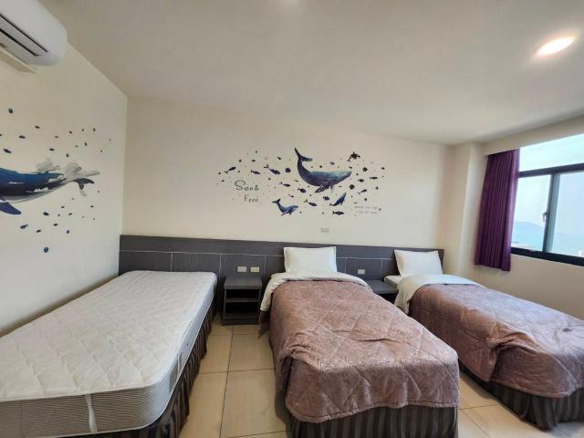 Lohas Seaview B&B