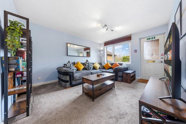 1BR - Free Parking - Home Away From Home - LGW