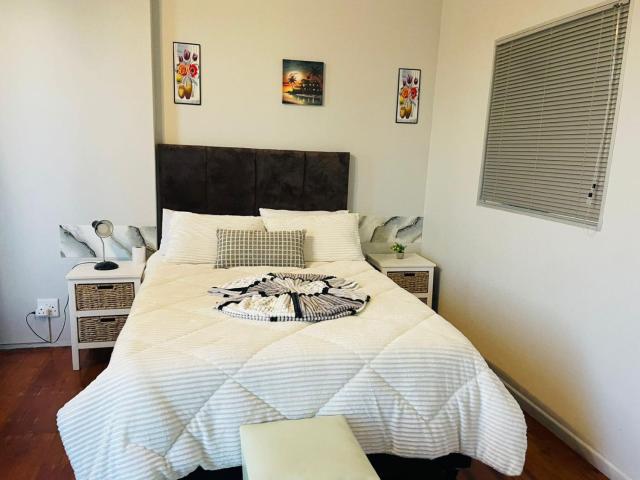 A guesthouse & Dormitory beds Claremont
