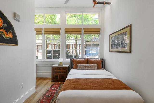 Spacious CBD Hotel Suites Near French Quarter