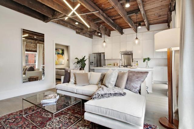 Luxury Historic Hotel Suite 5 min to FQ