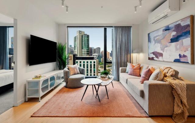 The Queens Bridge Boutique Designer Suite