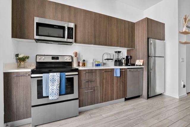Downtown Miami Penthouse Studio Skyline Balcony Suite Near Port LuxePad