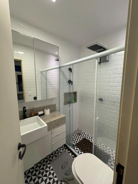 Copacabana Apartment for 4 1 Bedroom 1 Min from the Beach