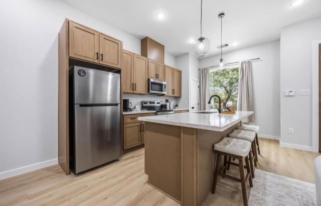 Modern 3BR Home I 5 Min to NRG Stadium & Med Center