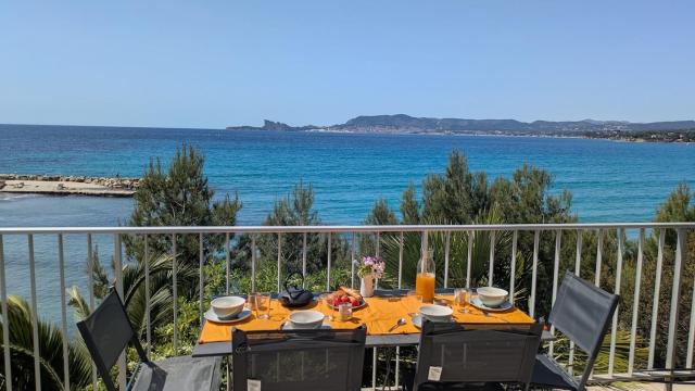 Appartement Front de mer avec balcon et accès direct à la plage
