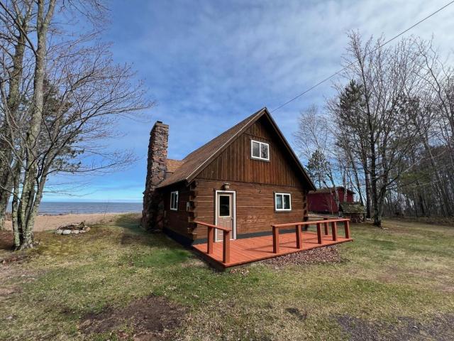 Scott's Superior Inn and Cabins