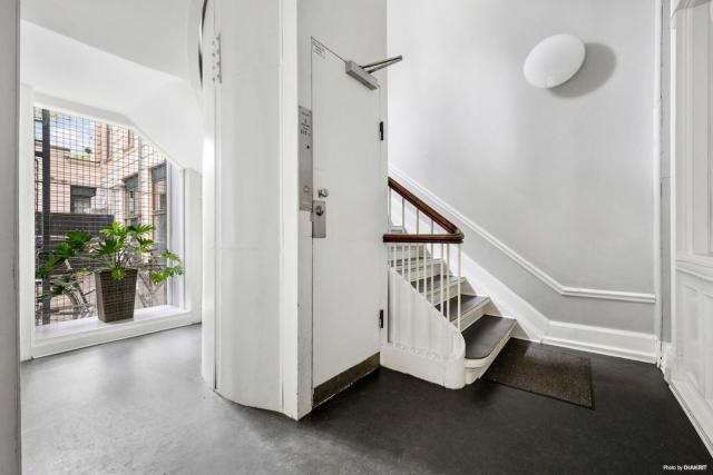 Elegant penthouse with rooftop terrace in Central CPH