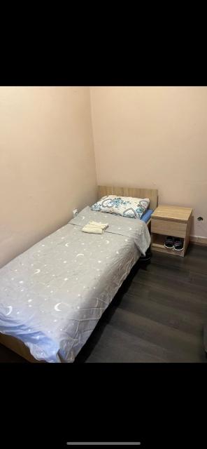 Vino hostel single room with private bathroom