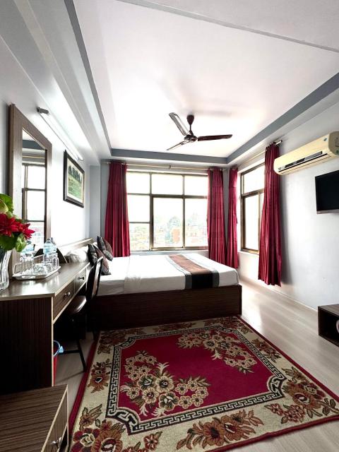 Three Brothers Apartment and Hotel