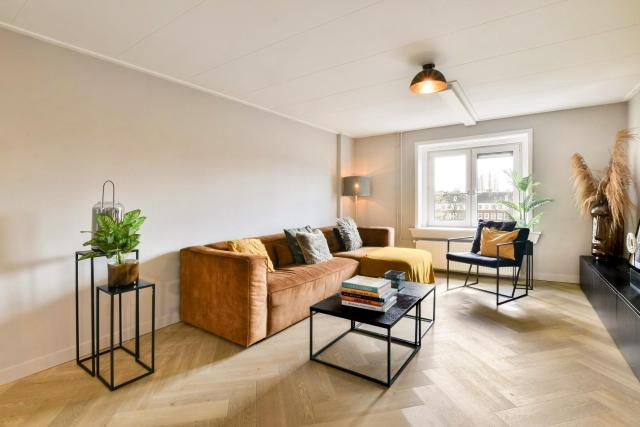 Bright City Retreat near Center & RAI