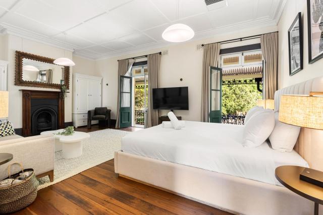Iconic Luxury 5BR Home w/ Opera and Harbour view