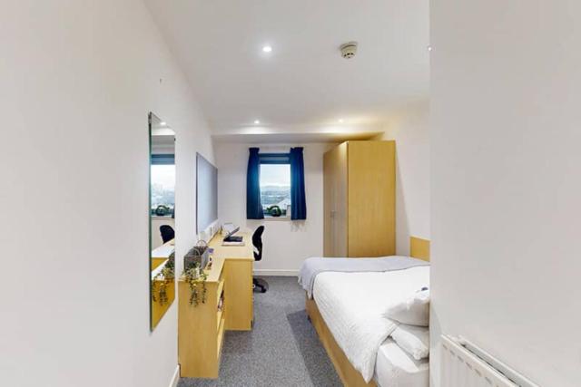 Student only, Classic Ensuite, Edinburgh Residence