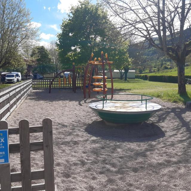 camping sous le moulin