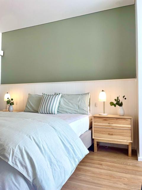 308 Luxe Renovated Apartment, Walk to CBD and River
